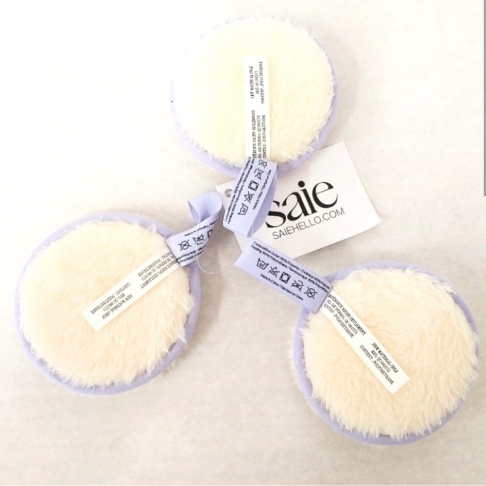 Saie Cream and Purple Makeup Applicators
